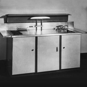 19C-13_Invisible Kitchen, Closed_Alfonso Ianelli